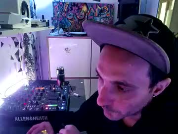 feetamiiin naked men live cam show