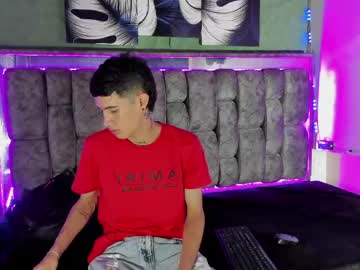 felipe_fiire naked men live cam show