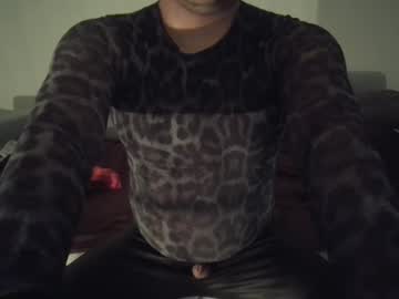 menchats / menchat: fetishlaura45