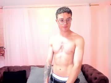 glexiis_ naked men live cam show