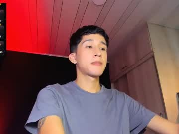 menchats / menchat: guy_veryhot1