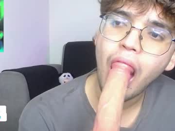 hornsgoat_ naked men live cam show