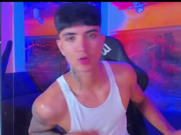 iam_light naked men live cam show