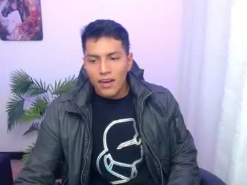 iiker_18 naked men live cam show