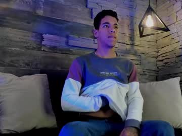 jadenbrooks naked men live cam show