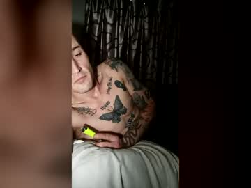 johnslow420 naked men live cam show