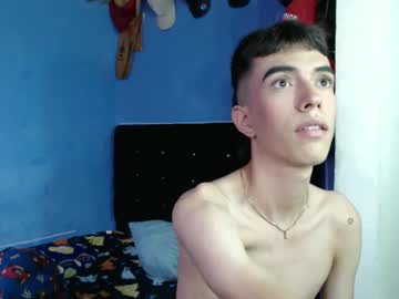 juandii26 naked men live cam show