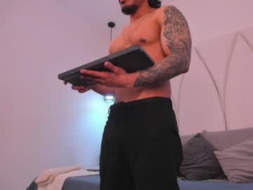 justin_whitejs naked men live cam show