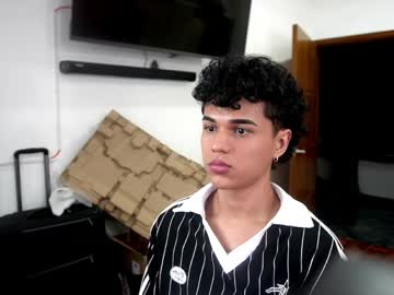 kai_onfire naked men live cam show