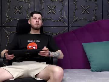 menchats / menchat: kevinblurr