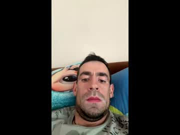 laizauputes naked men live cam show