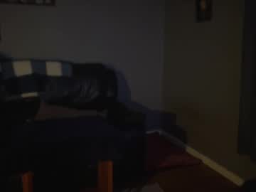 menchats / menchat: latenightlure
