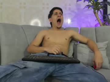 leandro_cooper naked men live cam show