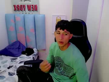 liam_play naked men live cam show