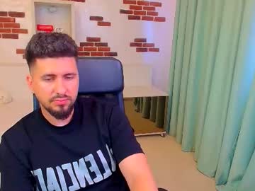 loganstroud naked men live cam show