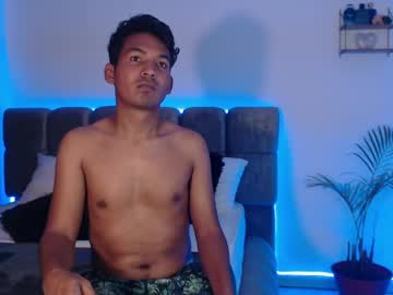 luca_vegas naked men live cam show