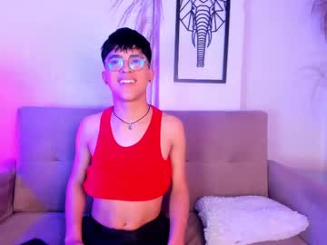 lucas_lovee naked men live cam show