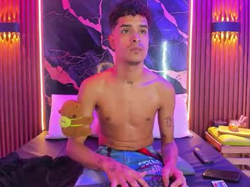 lucky_boys_x naked men live cam show