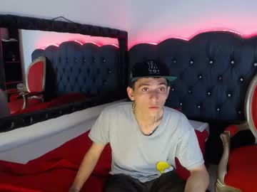 machine_73 naked men live cam show