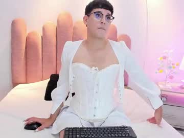 mackenzie2_ naked man live cam