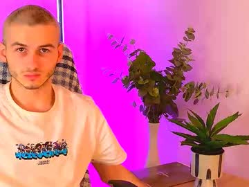 magic_storms naked man live cam