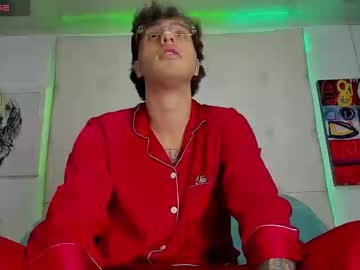 manuelr77 naked men live cam show