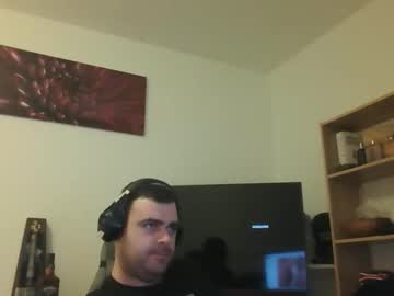 markoluggin naked men live cam show