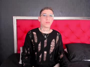 mateodraven naked men live cam show