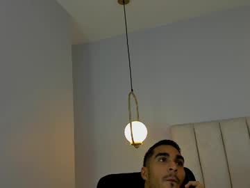 mateozar naked men live cam show