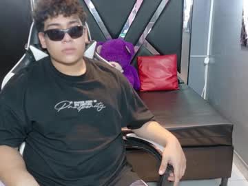 matt_thomson1 naked men live cam show