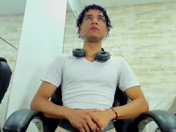 mauro_zeta naked men live cam show