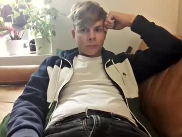 michaeltwinkboy naked men live cam show