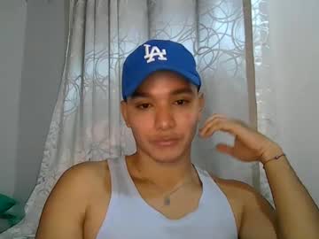 milo_saints naked men live cam show