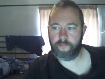 menchats / menchat: moistfalafel