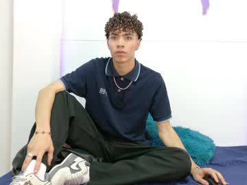 monyel_blake naked men live cam show