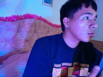 noa_hot69 naked men live cam show