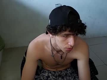 noah_sokolov_ naked man live cam