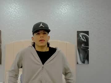 noahthomson1 naked men live cam show