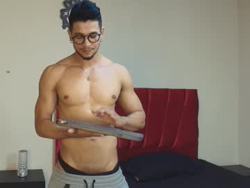nolan_joness naked man live cam