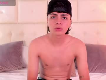 ohricky_ naked men live cam show