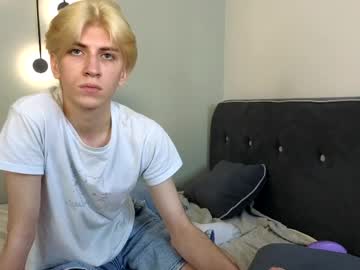 oliver_starboy naked men live cam show