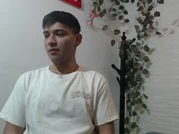 omar202612 naked men live cam show