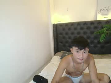 onlyjeric_x naked men live cam show