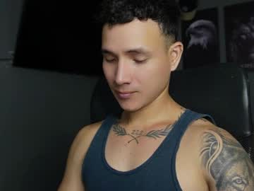onyx_voss naked men live cam show