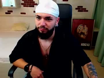 oscarwills naked men live cam show