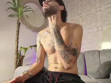 pablo_veleez naked men live cam show