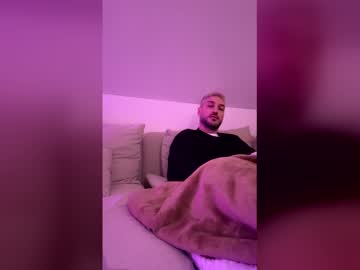 realdeal2000 naked men live cam show