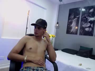 richards_lorens naked men live cam show