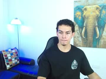 ryan_cum18 naked man live cam