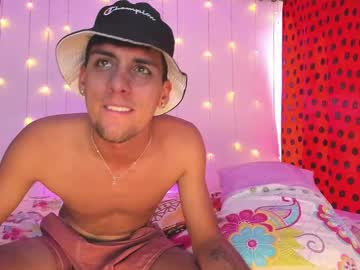 ryan_louis naked men live cam show